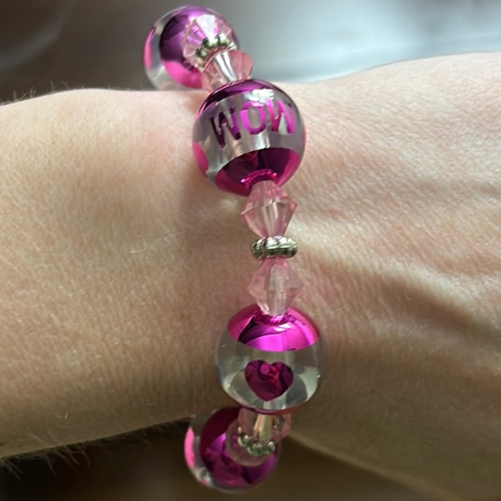 Pink MOM Beaded Bracelet